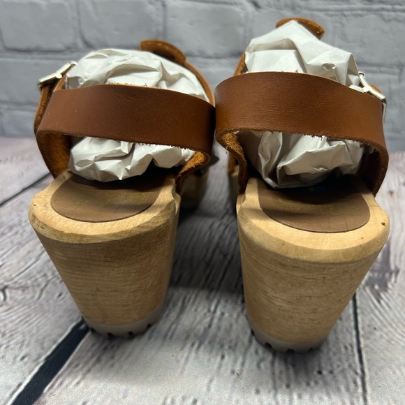 MIA Swedish Clogs - Picture 4 of 10